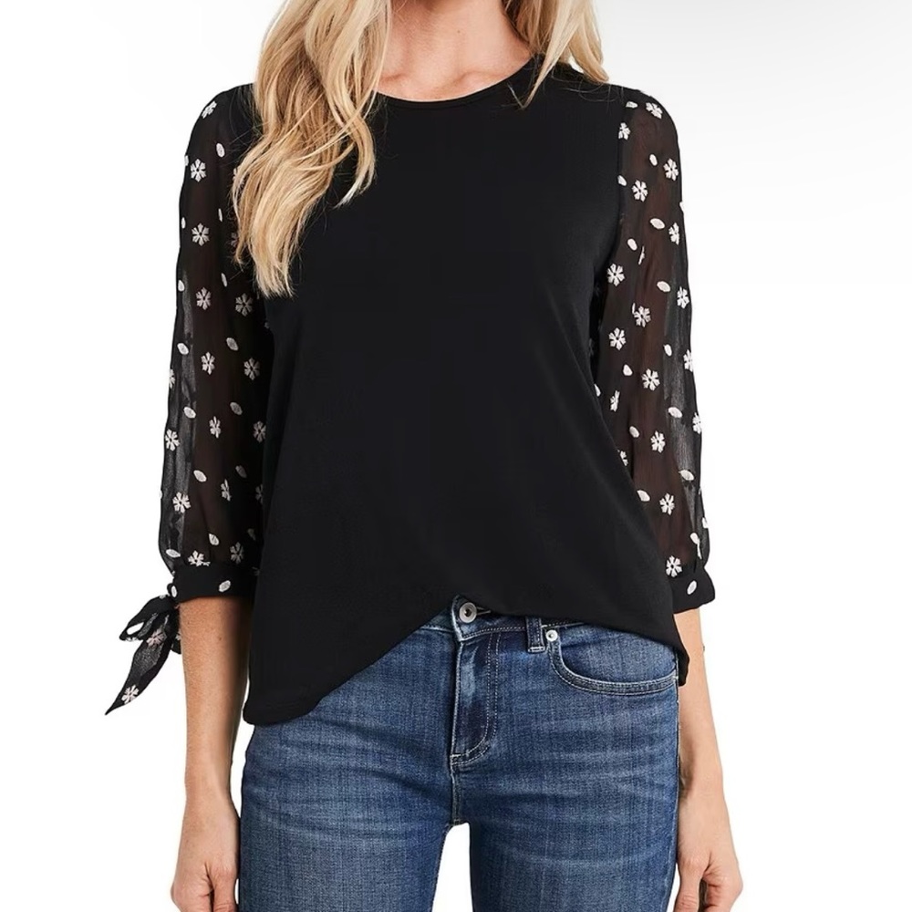 Floral Embroidered 3/4 Tie Sleeve Crew Neck Knit Top